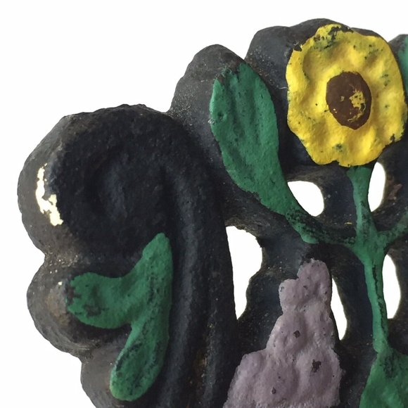 Small Cast Iron Metal Trivet Wall Hanging Spoon Rest Floral Flower Painted Vtg - Picture 11 of 12